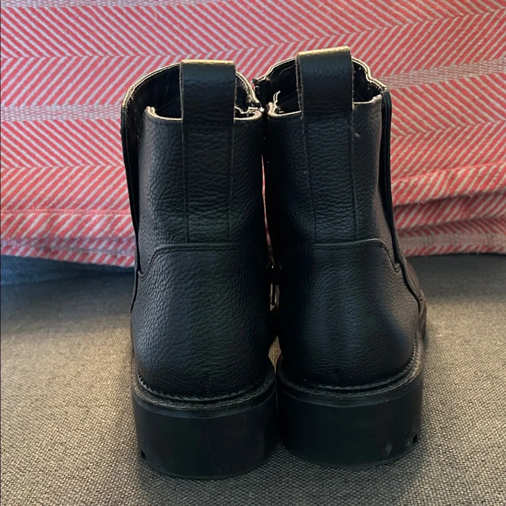Nordstrom brand Women’s Black Leather Chelsea Boots